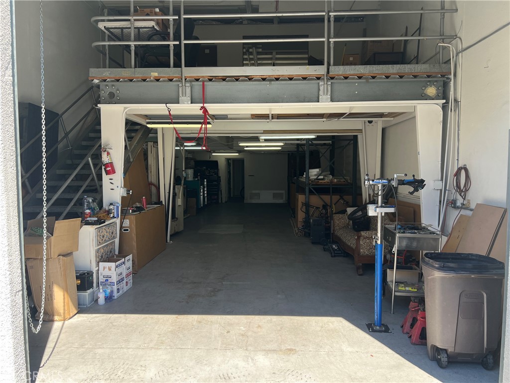 711 W 17th A9