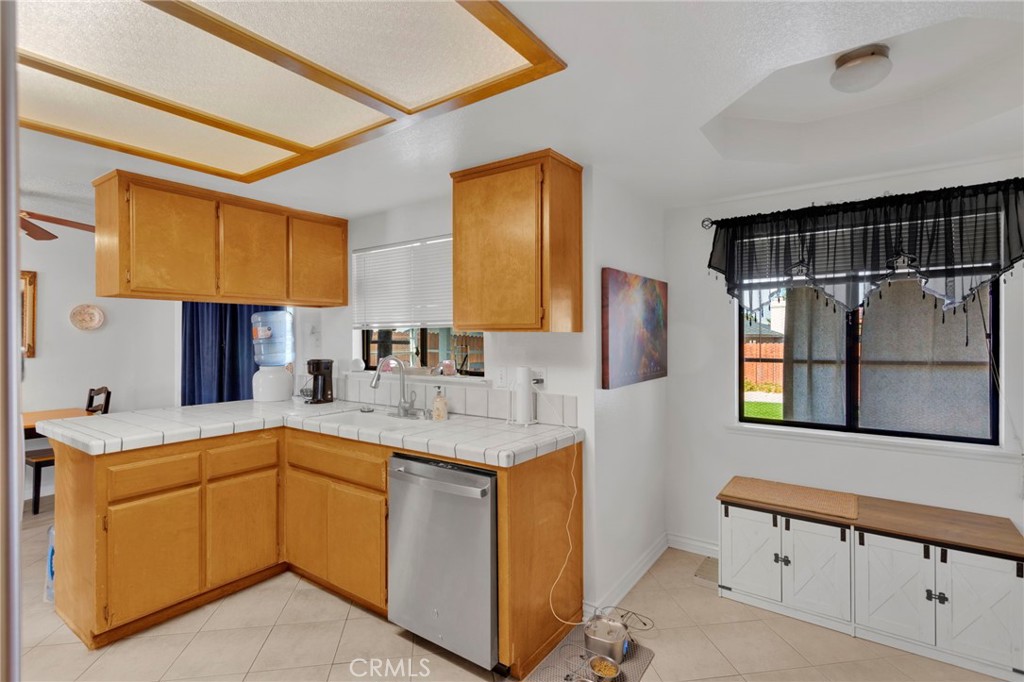 12745 Yellowstone