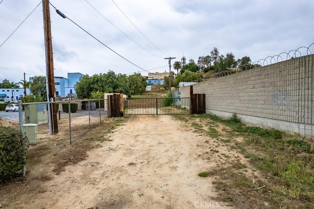 528 E Alvarado Street