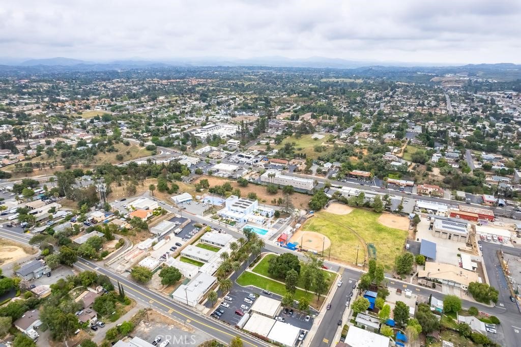 528 E Alvarado Street