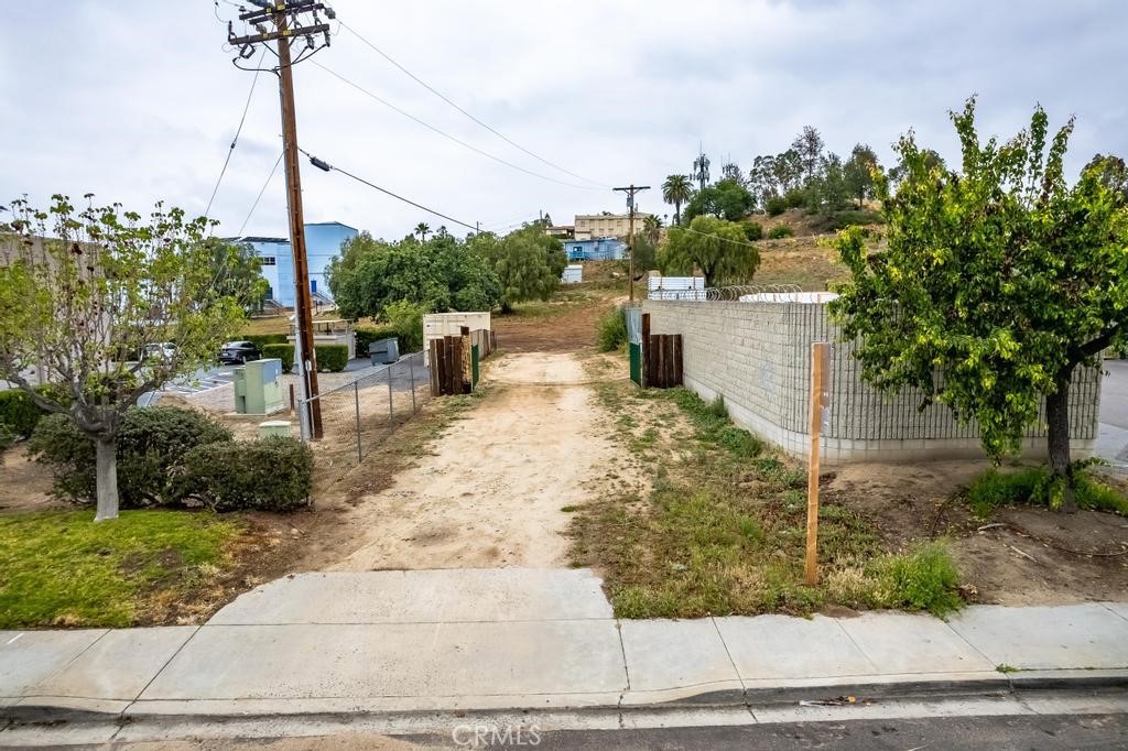 528 E Alvarado Street