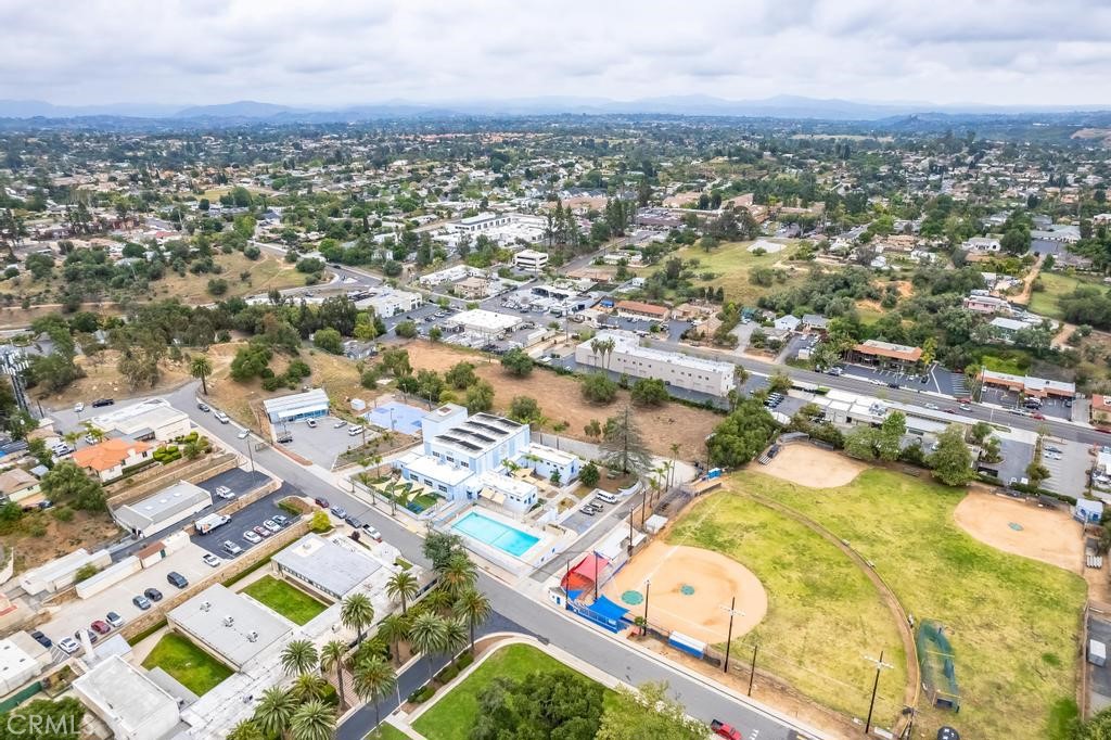 528 E Alvarado Street