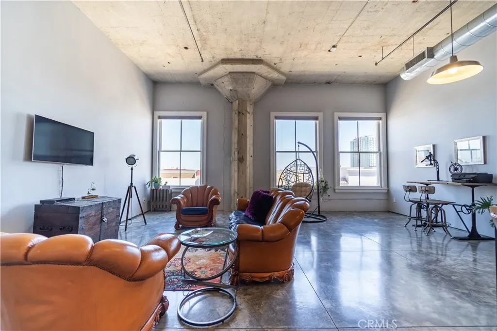 115 W 4th Street # 410