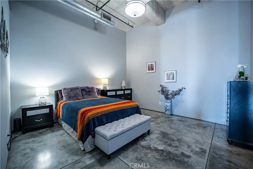 115 W 4th Street # 410