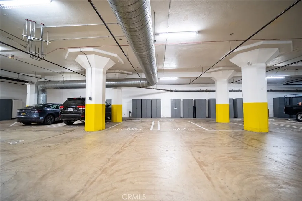 115 W 4th Street # 410