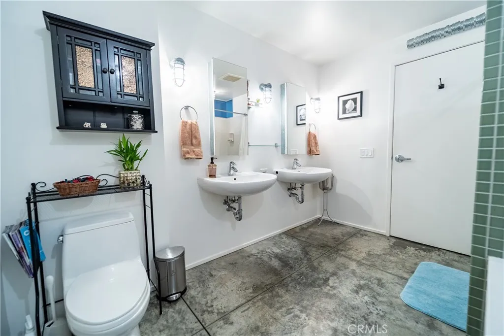 115 W 4th Street # 410
