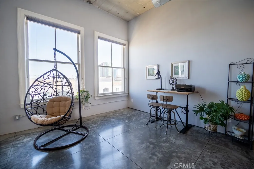 115 W 4th Street # 410