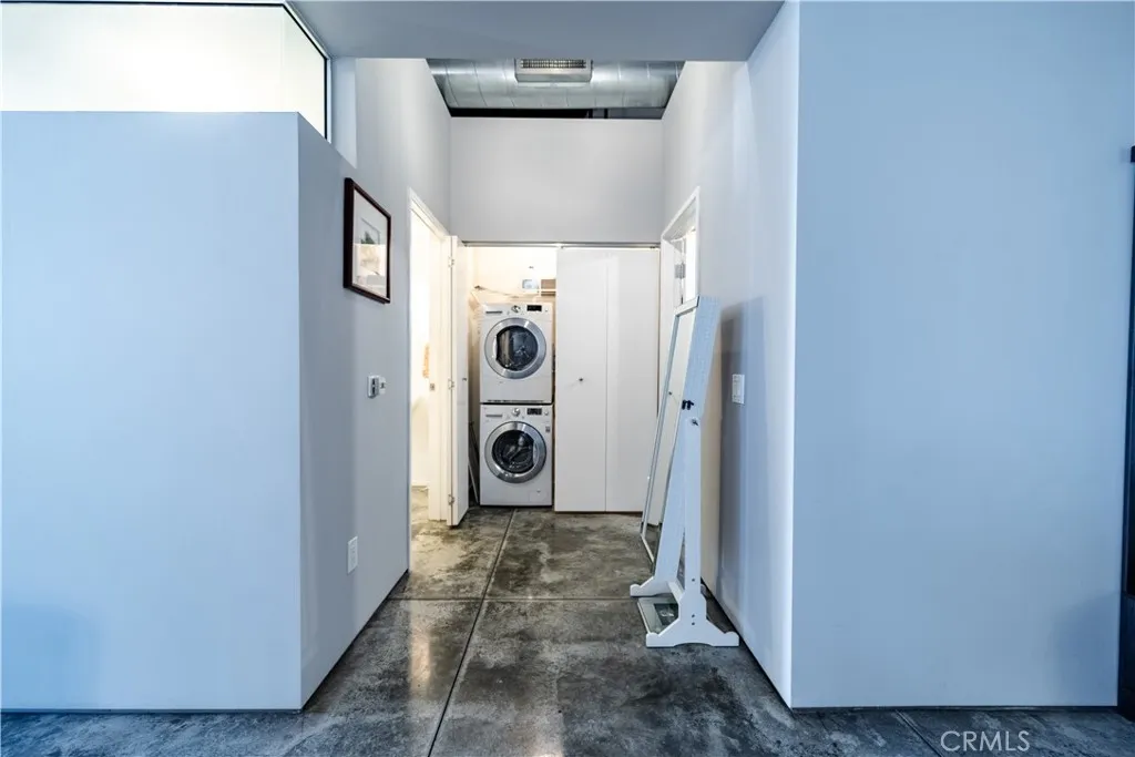 115 W 4th Street # 410