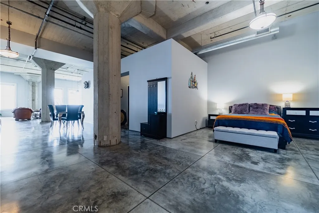 115 W 4th Street # 410