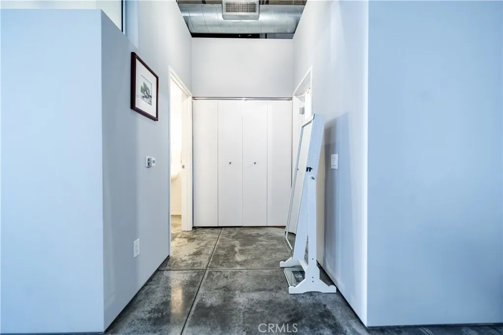 115 W 4th Street # 410