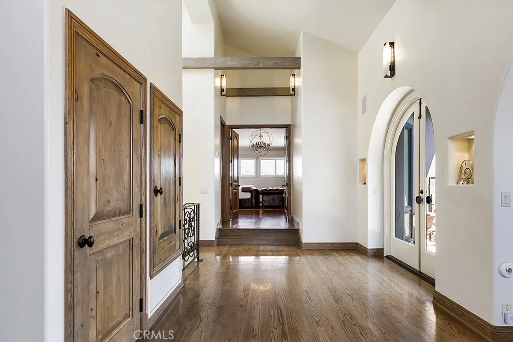 30 Savona Walk
