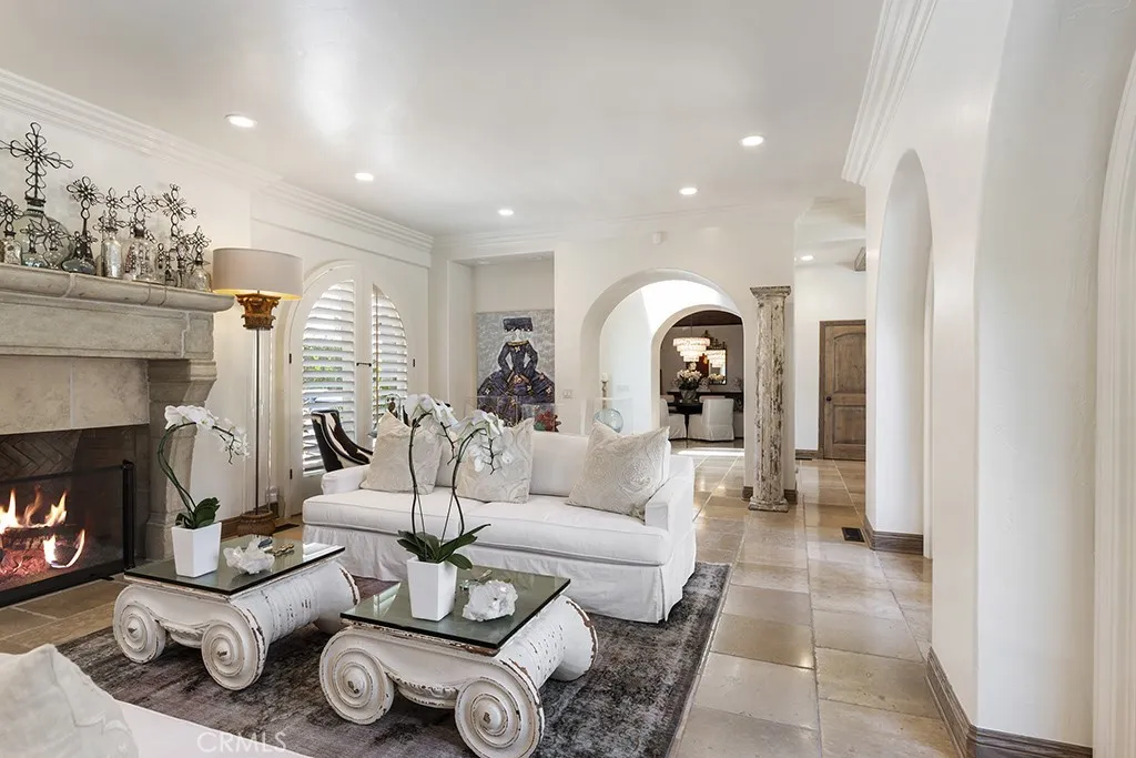30 Savona Walk