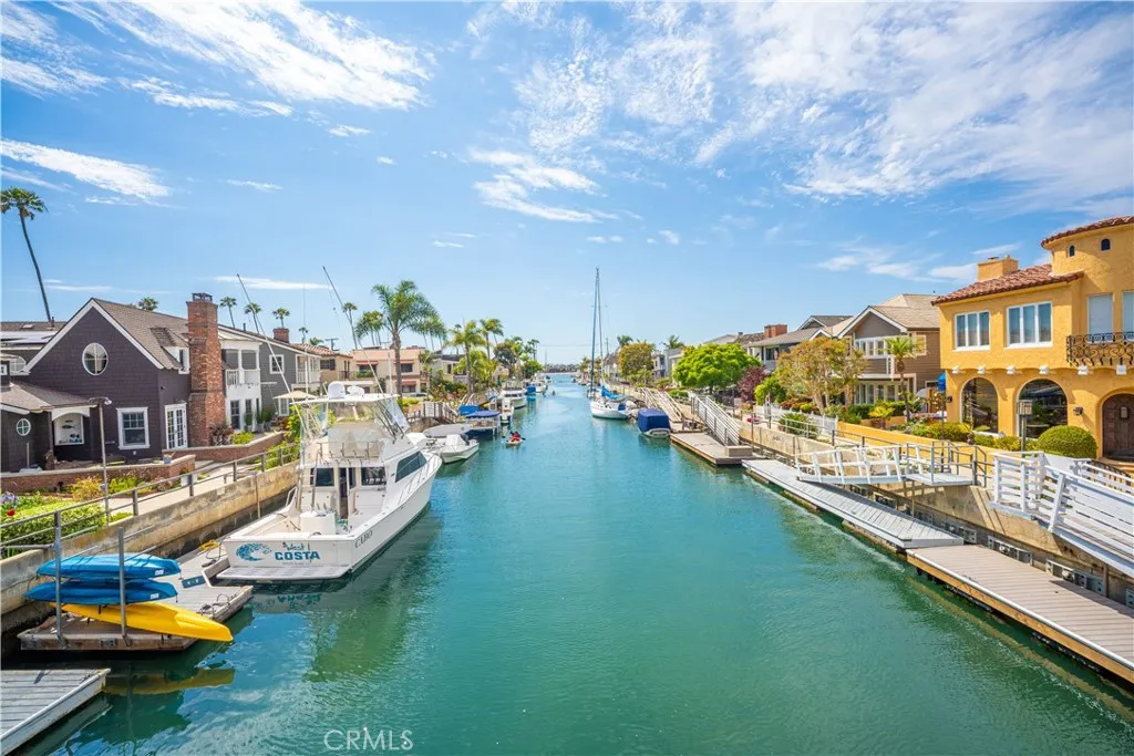 30 Savona Walk