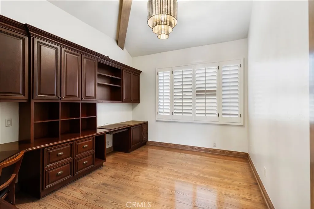 30 Savona Walk