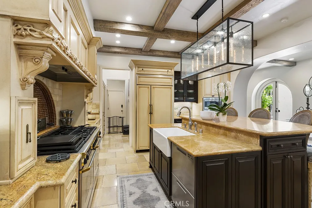 30 Savona Walk