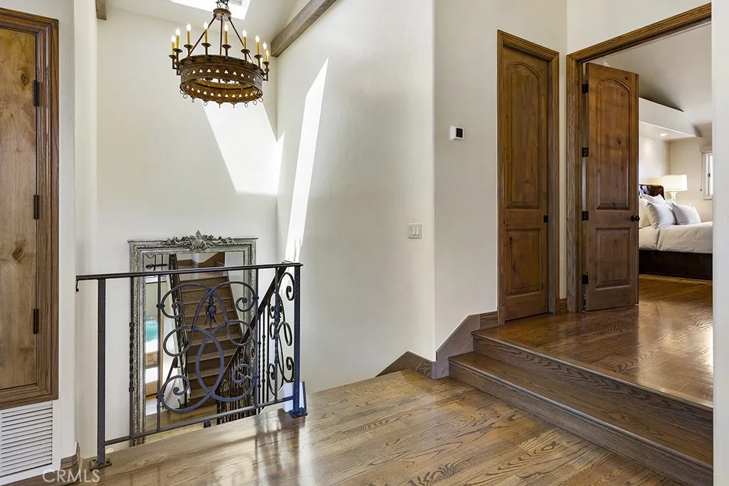 30 Savona Walk