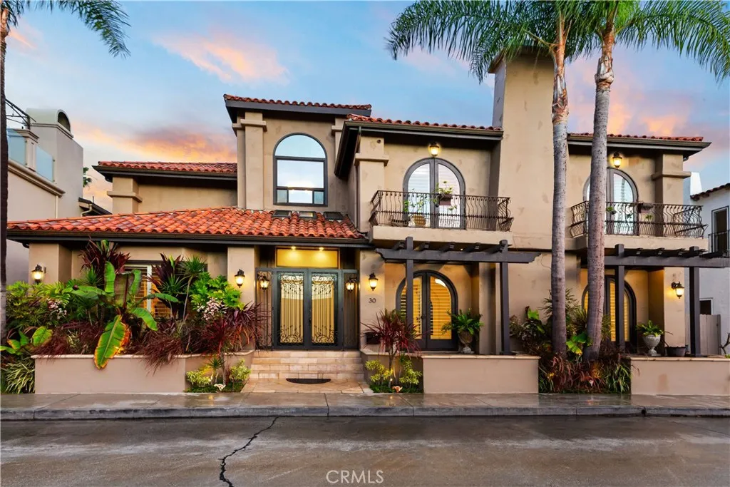 30 Savona Walk
