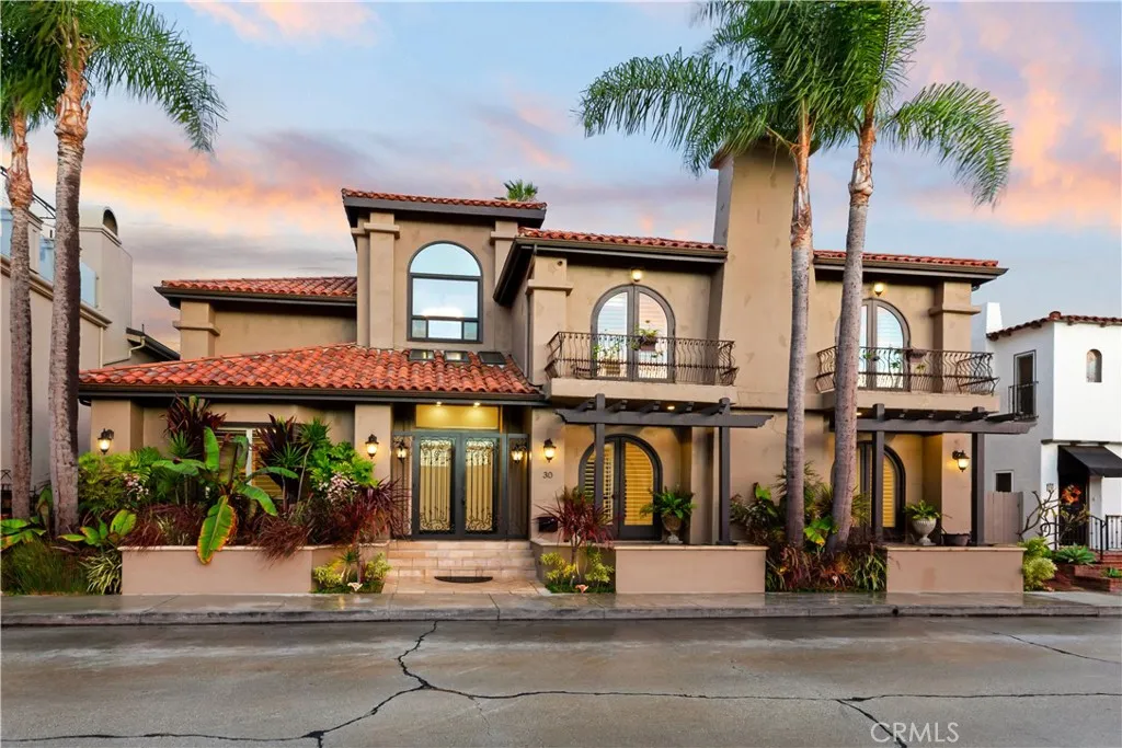 30 Savona Walk