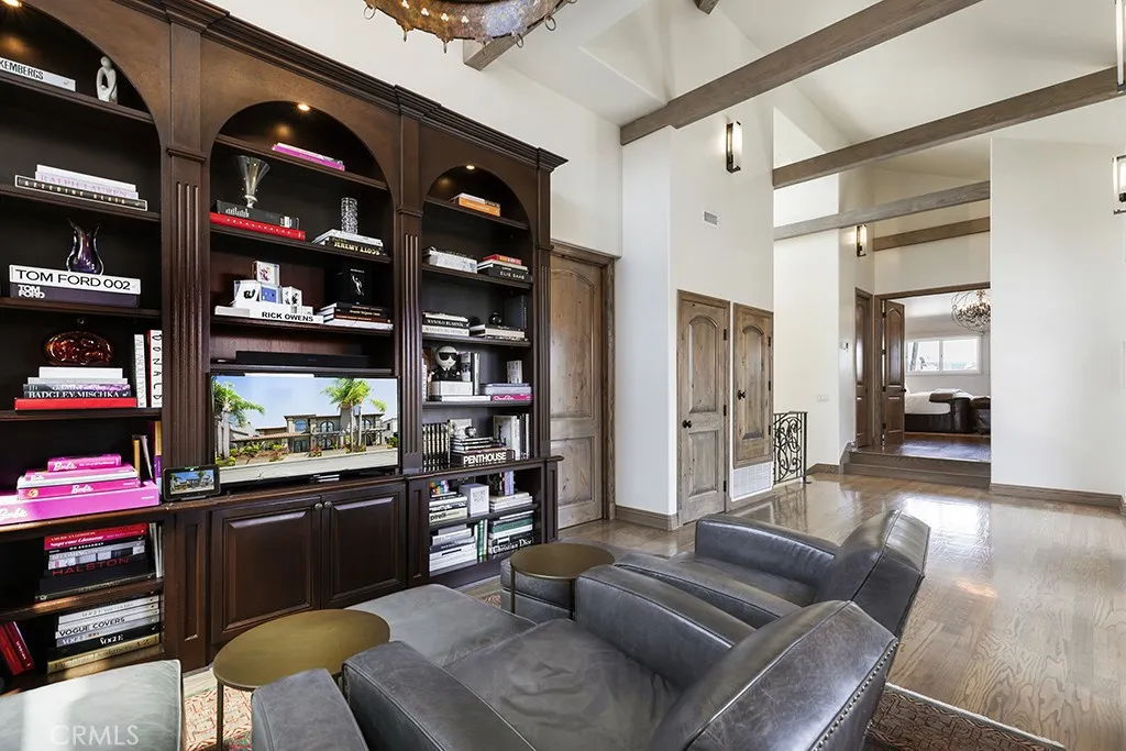 30 Savona Walk