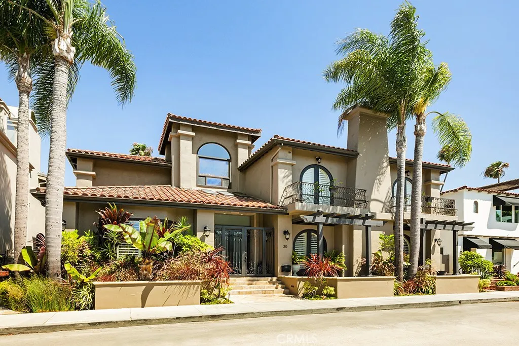 30 Savona Walk