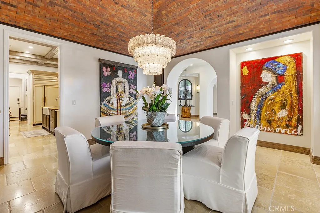 30 Savona Walk