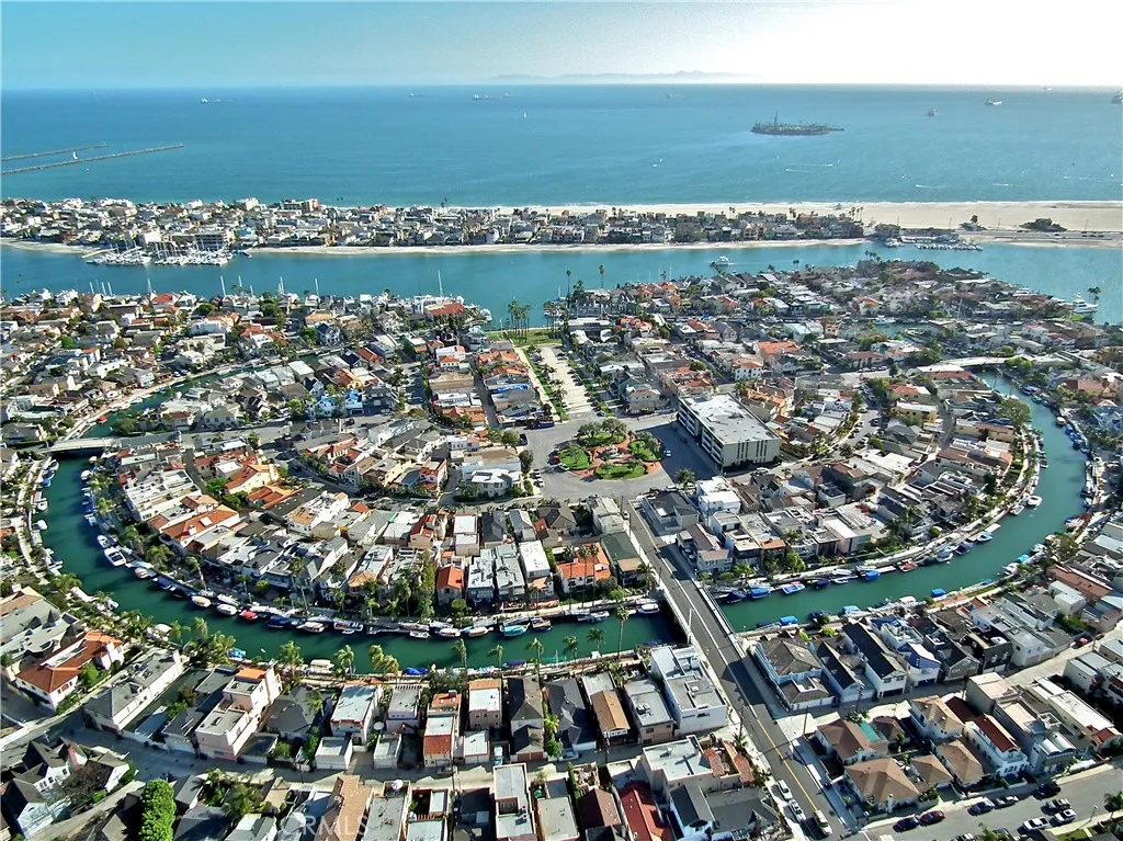 30 Savona Walk