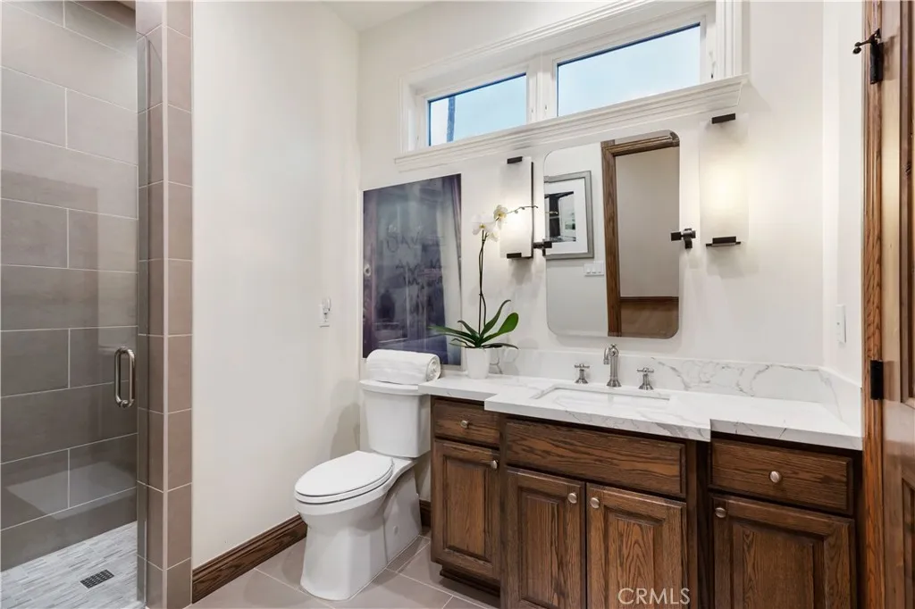 30 Savona Walk
