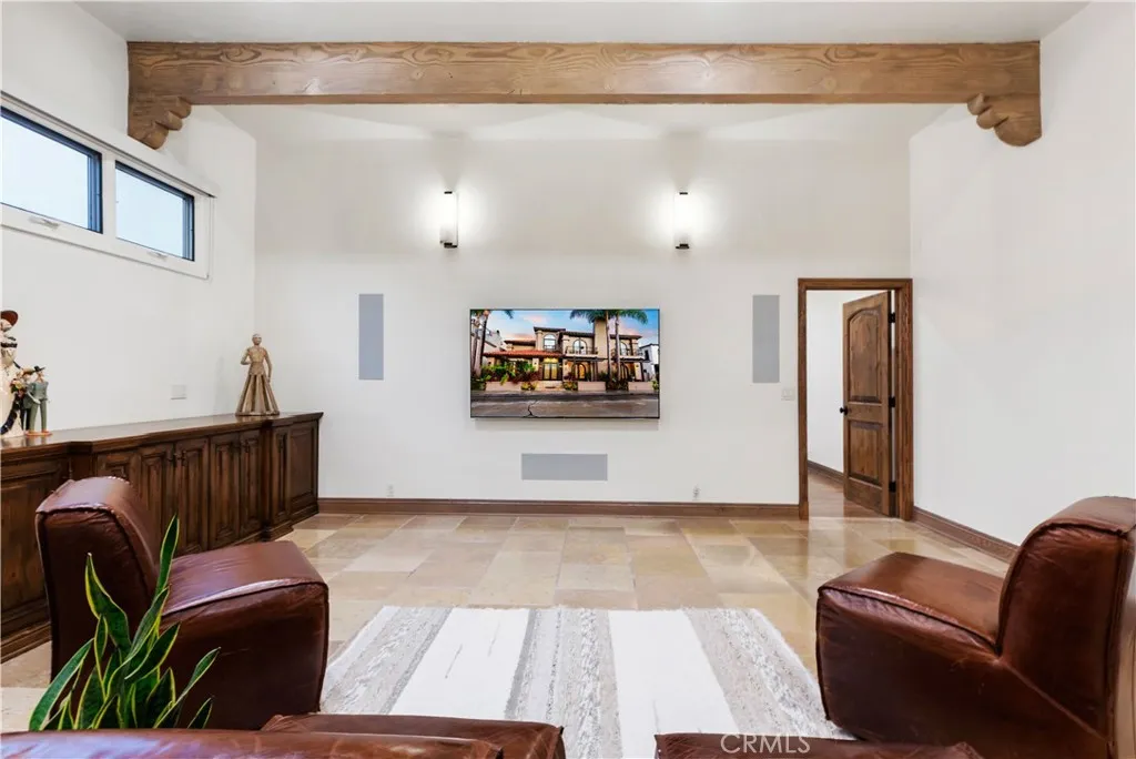 30 Savona Walk