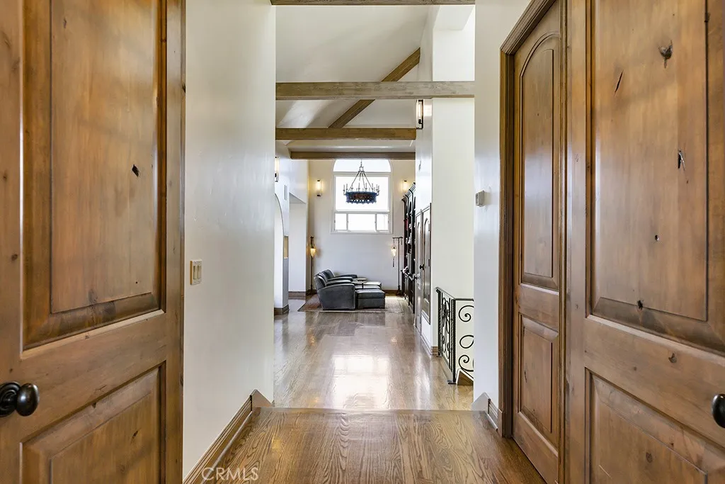 30 Savona Walk