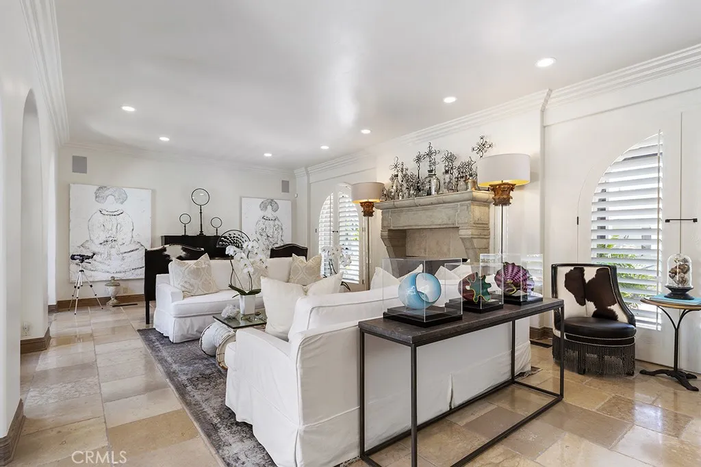 30 Savona Walk