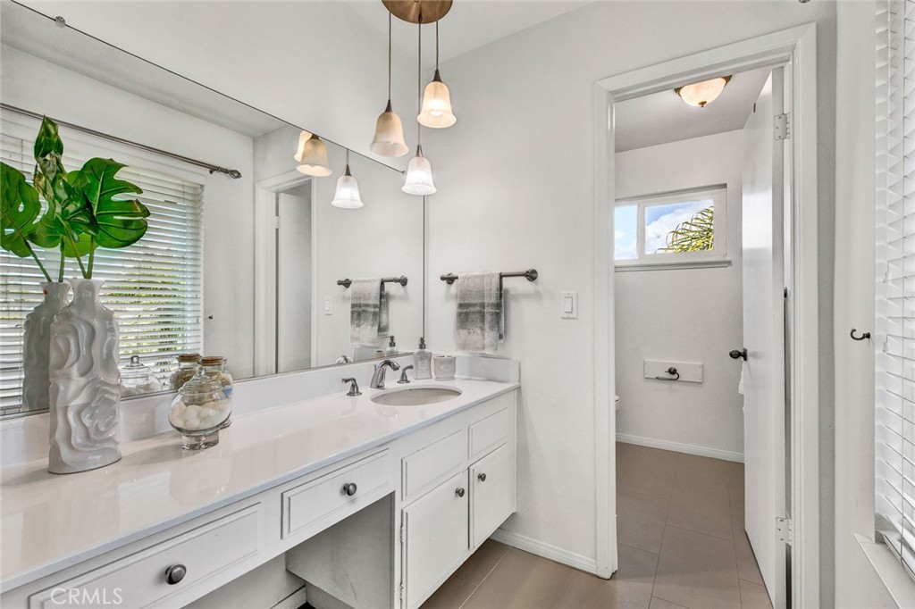 16285 Sycamore Street