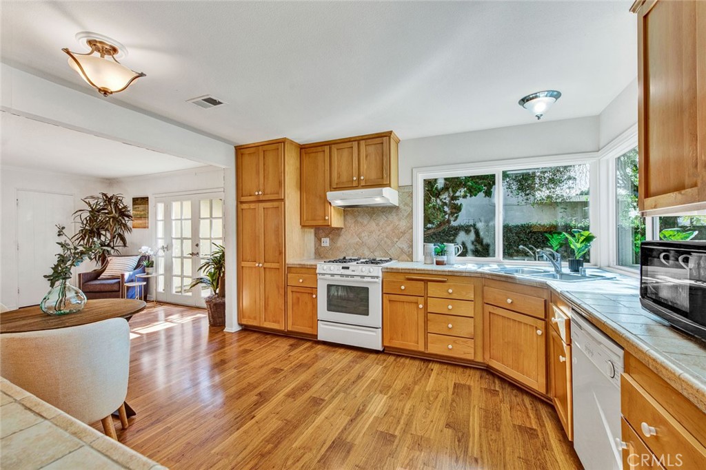 16285 Sycamore Street