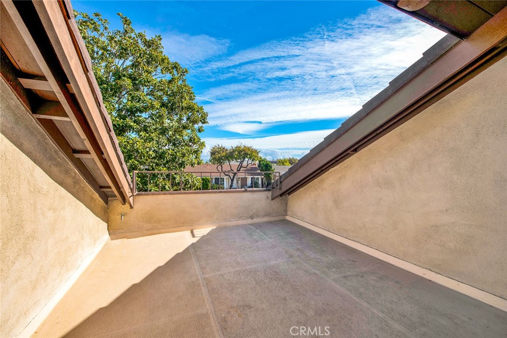 16285 Sycamore Street