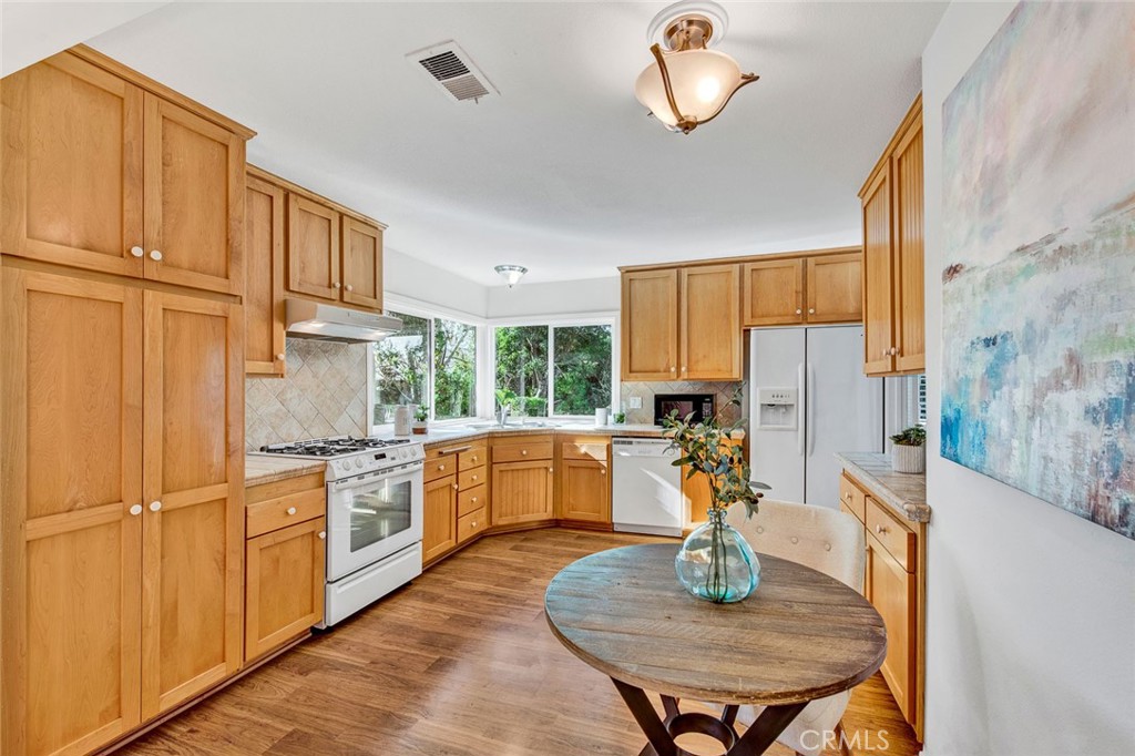 16285 Sycamore Street