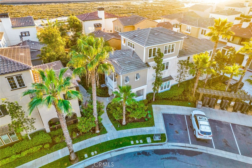 8410 Hibiscus Cir