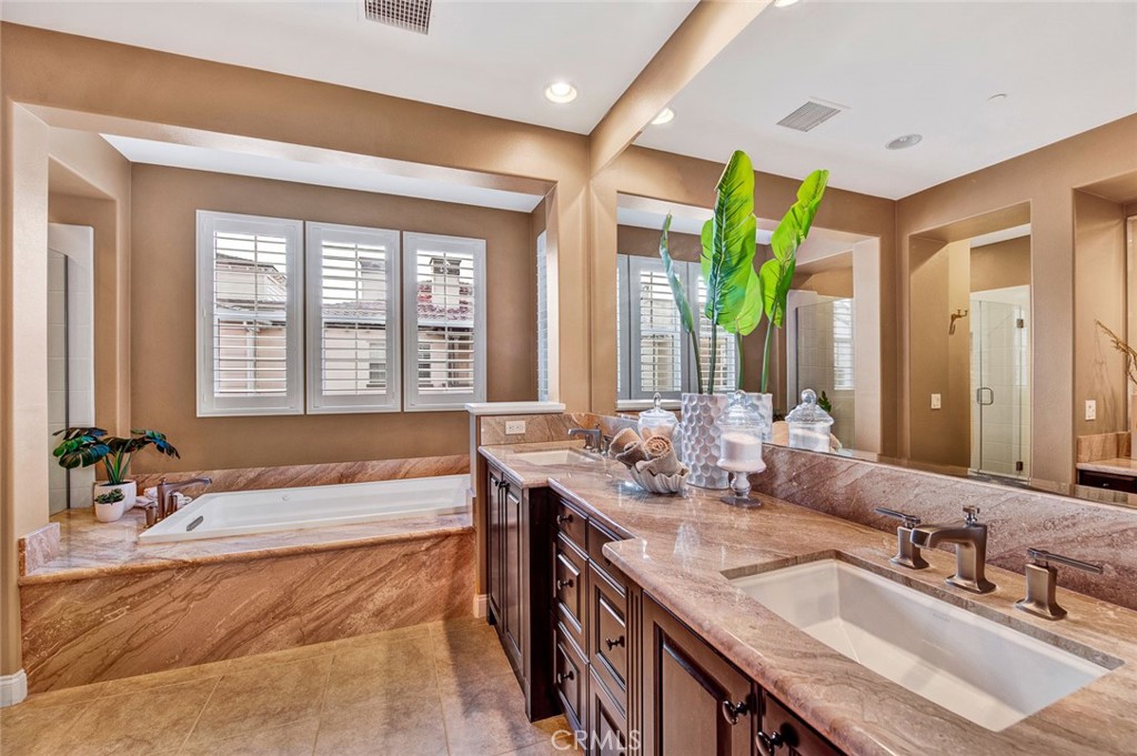 8410 Hibiscus Cir