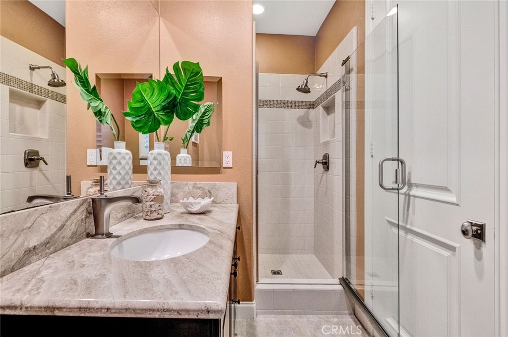 8410 Hibiscus Cir