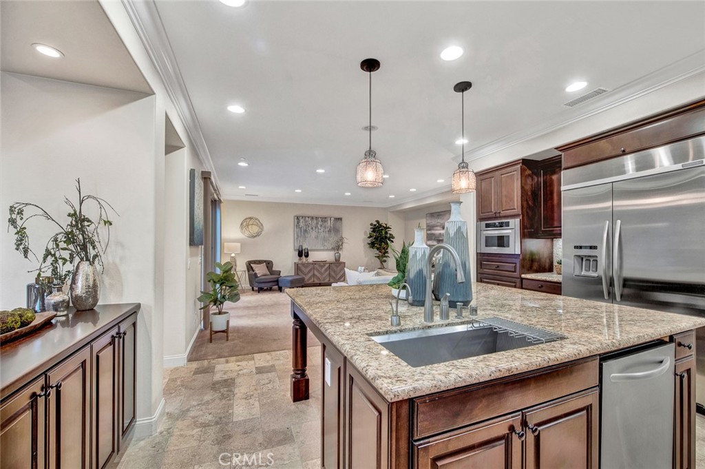 8410 Hibiscus Cir