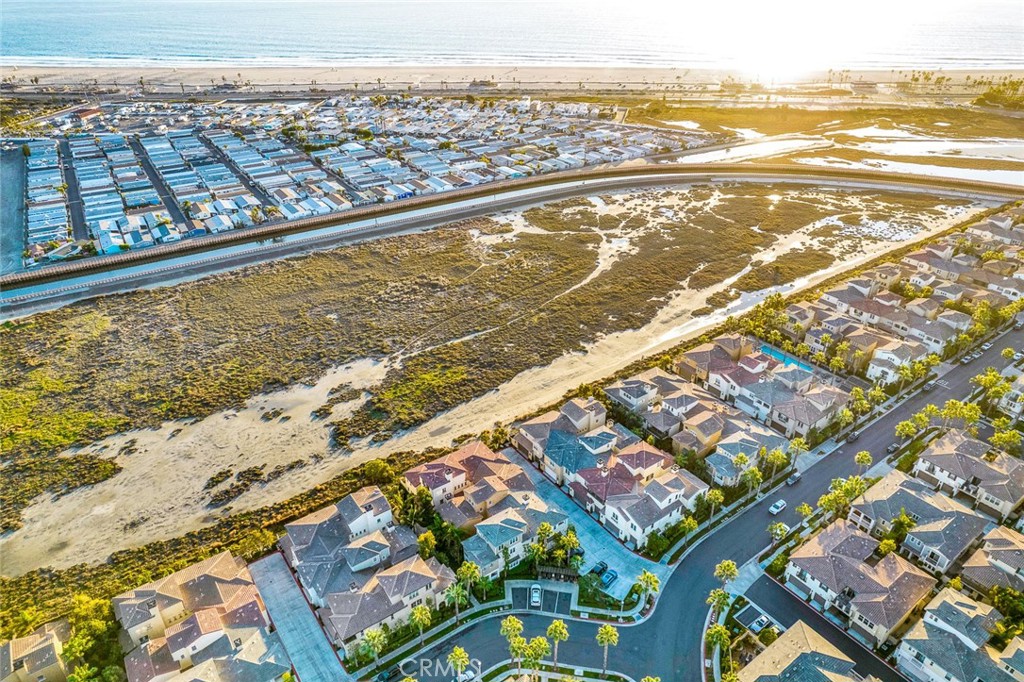 8410 Hibiscus Cir