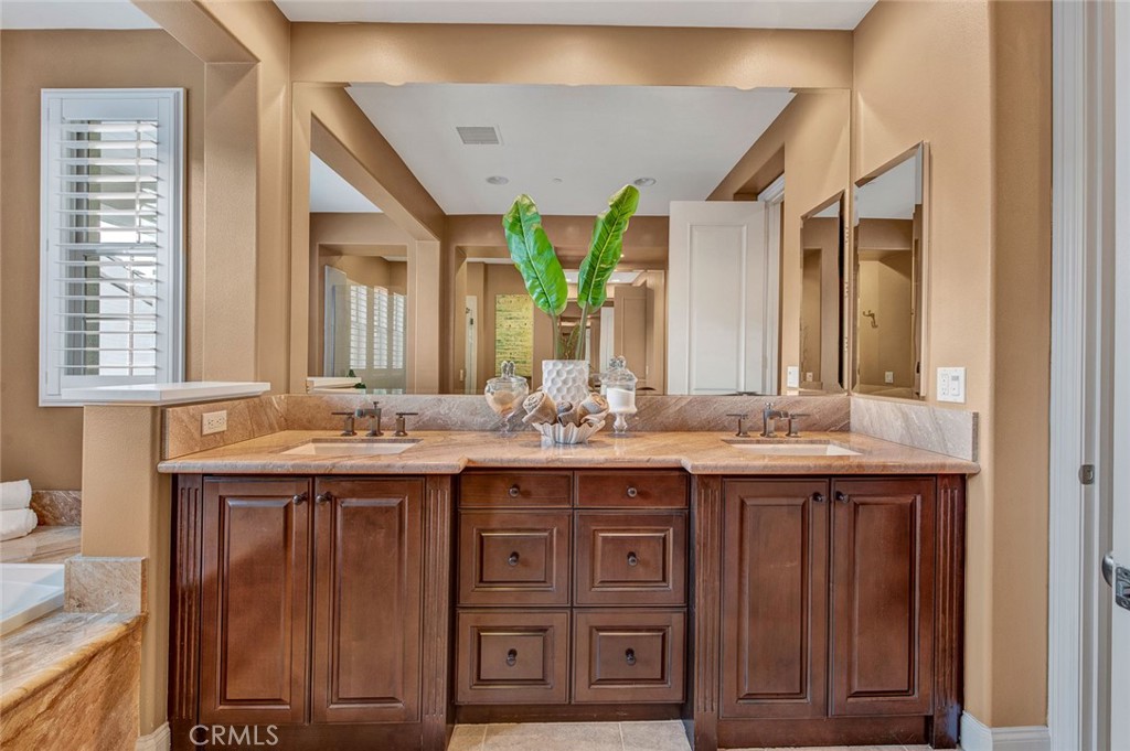 8410 Hibiscus Cir