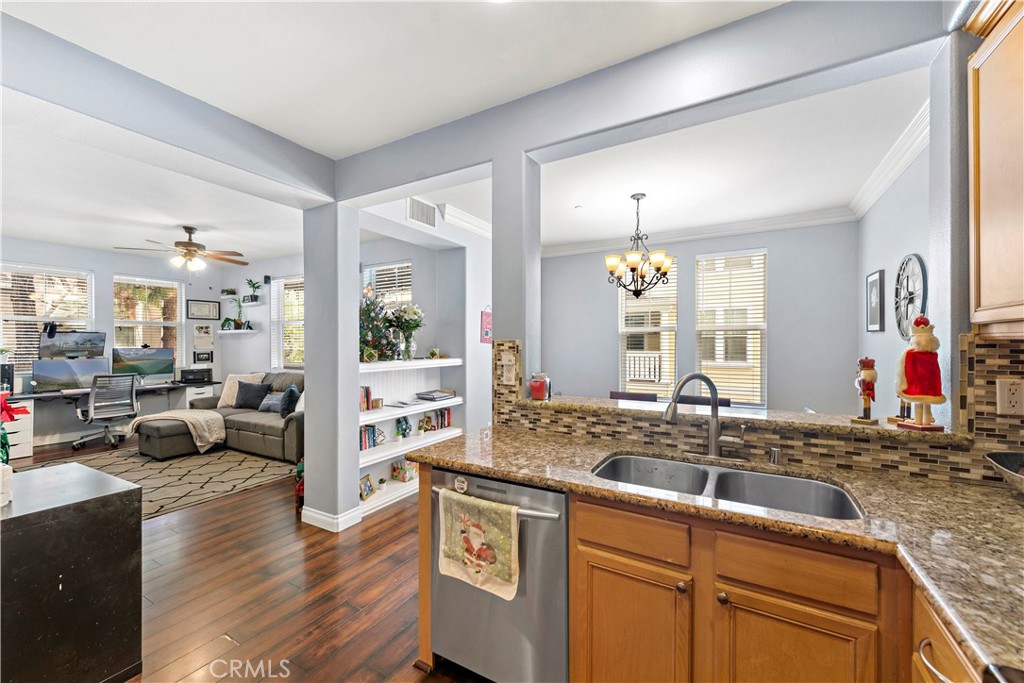 43 Hinterland Way