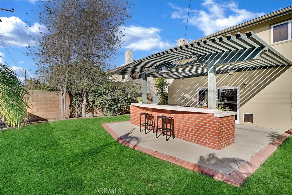 9660 Gardenia Avenue