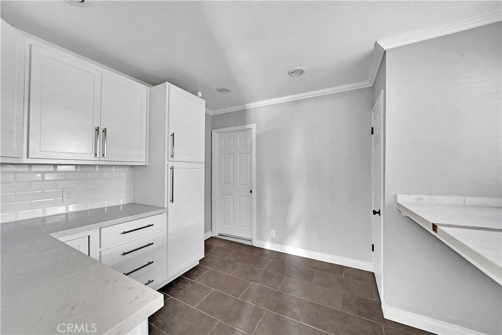 9660 Gardenia Avenue