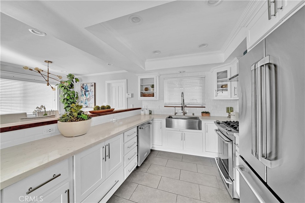 9660 Gardenia Avenue