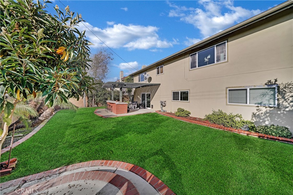 9660 Gardenia Avenue