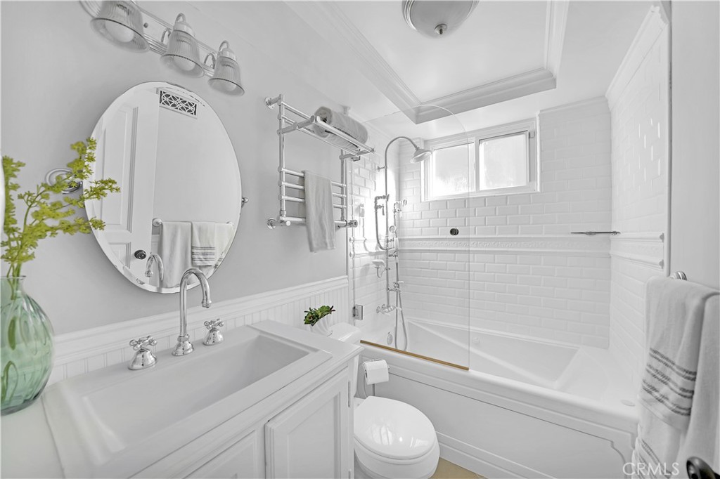 9660 Gardenia Avenue