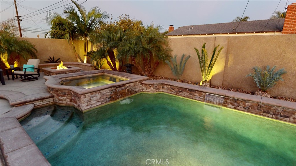 16532 Hart Circle