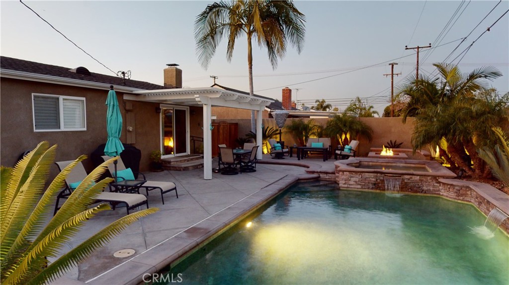 16532 Hart Circle