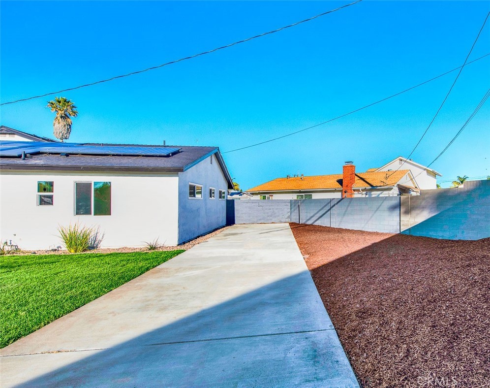 17153 Santa Lucia Street