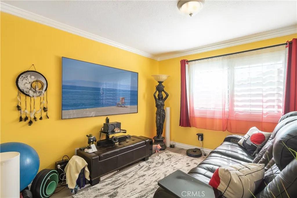 8529 Courreges Court